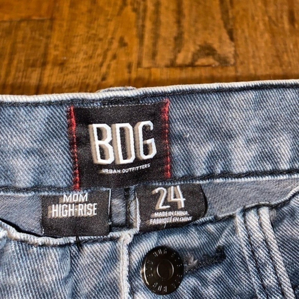 BDG Mom High Rise Jean - Picture 2 of 4
